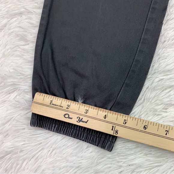 Abercrombie and Fitch men chino joggers pants elastic waist in black - Picture 3 of 10